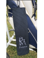idée cadeau originale et personnalisée pour femme golfeuse: la serviette brodée avec golfeuse et prénom