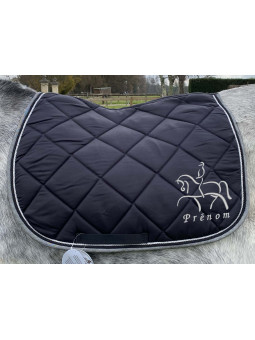 tapis de selle noir cheval de dressage personnalisable avec prénom brodé